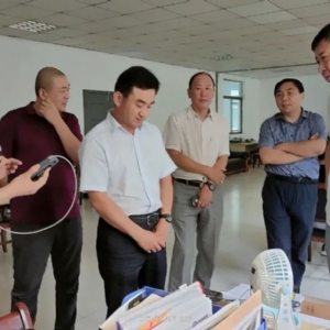 國(guó)家(濟(jì)寧)高新技術(shù)產(chǎn)業(yè)開(kāi)發(fā)區(qū)創(chuàng)新創(chuàng)業(yè)服務(wù)中心領(lǐng)導(dǎo)一行蒞臨科電公司調(diào)研考察