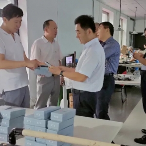 國(guó)家(濟(jì)寧)高新技術(shù)產(chǎn)業(yè)開(kāi)發(fā)區(qū)創(chuàng)新創(chuàng)業(yè)服務(wù)中心領(lǐng)導(dǎo)一行蒞臨科電公司調(diào)研考察