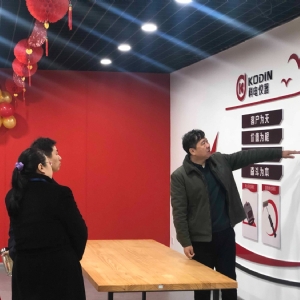 蓼河科技園企業(yè)發(fā)展服務(wù)中心調(diào)研組一行到科電儀器走訪調(diào)研