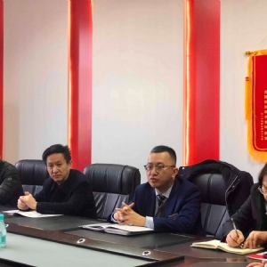 濟寧國家高新區(qū)蓼河智能產(chǎn)業(yè)園攜市農(nóng)商行、高新電視臺領導一行蒞臨科電儀器考察調研