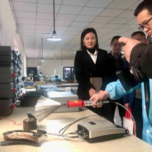 濟寧國家高新區(qū)蓼河智能產(chǎn)業(yè)園攜市農(nóng)商行、高新電視臺領導一行蒞臨科電儀器考察調研