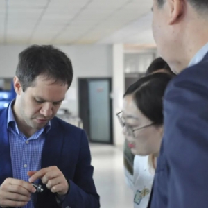 俄羅斯無損檢測(cè)研究所Denis先生一行到訪科電儀器考察交流