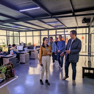 熱烈歡迎高新區(qū)經(jīng)發(fā)局周處長、王處長蒞臨科電儀器調(diào)研指導(dǎo)