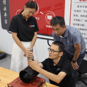 校企攜手共探技術(shù)前沿 | 貴州理工學(xué)院師生一行到訪科電儀器參觀交流